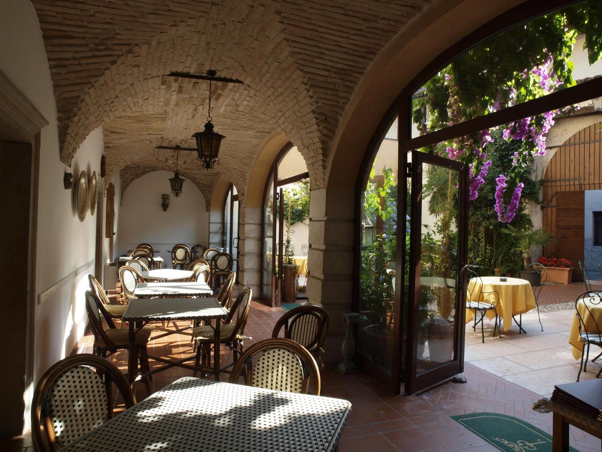 Hotel San Filis San Felice del Benaco Exterior photo